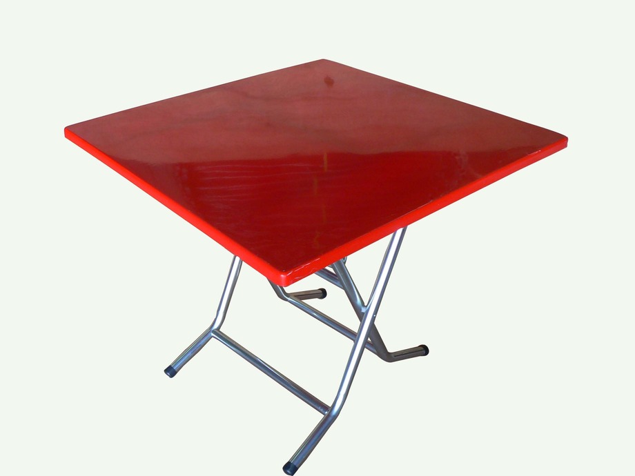 紅色方桌