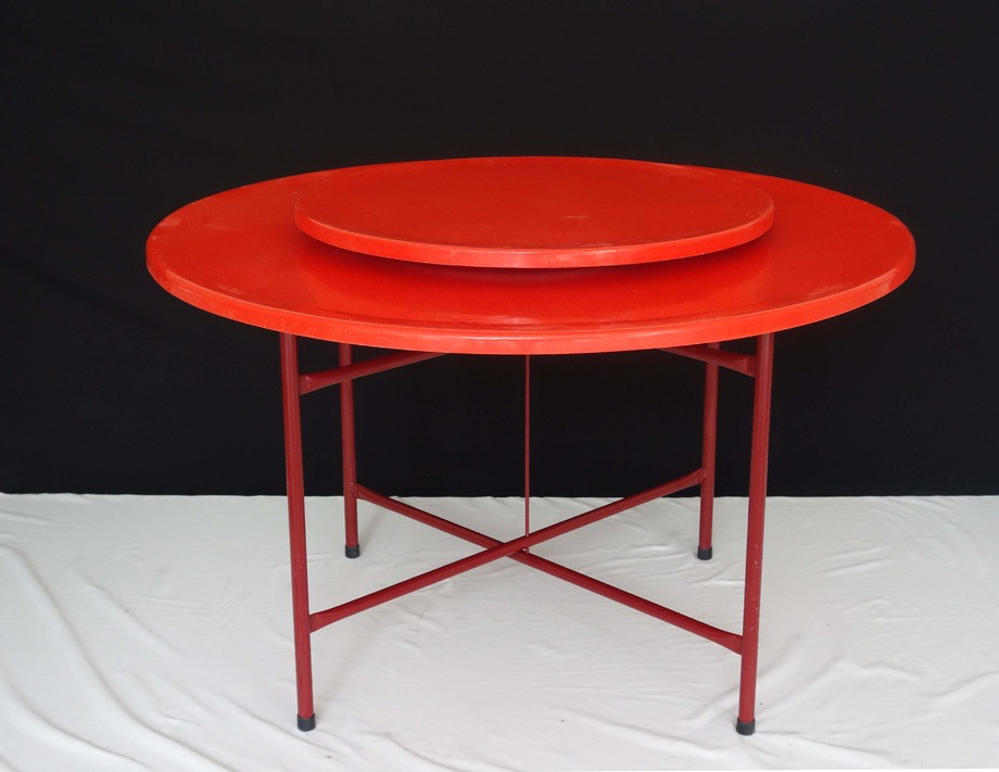 紅色方桌,紅色桌腳